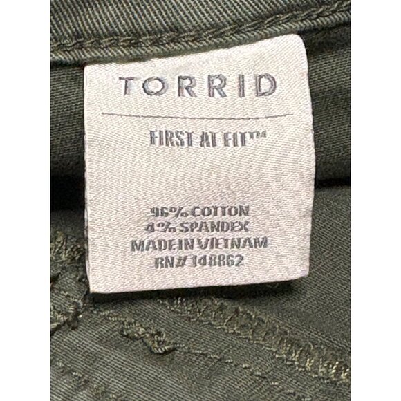 Torrid Womens Size 24 Green Button Fly Shorts Pockets High Rise Stretch New - Picture 6 of 7